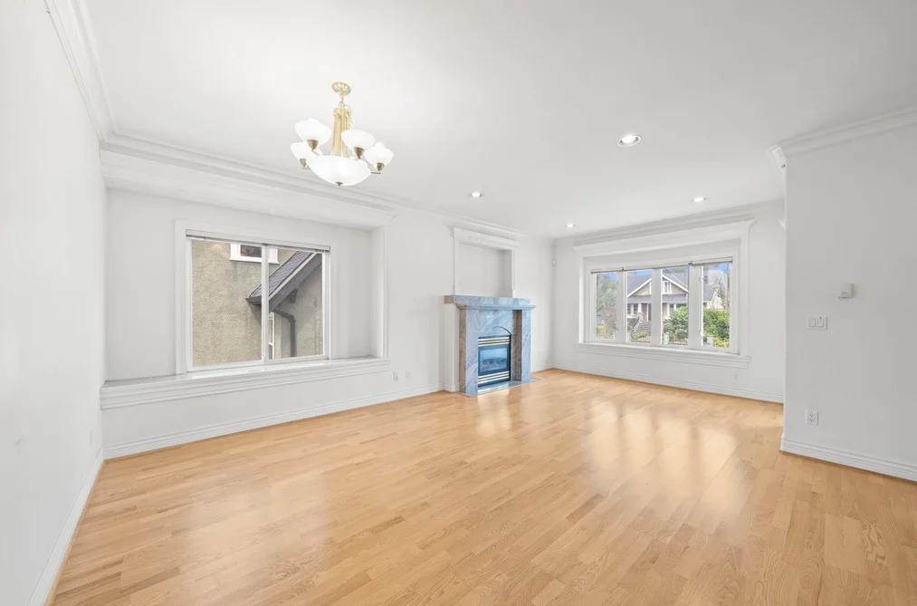 2772 TRIUMPH STREET, Vancouver BC V5K 1T2, Vancouver BC — Residential for Sale — Photo 7 of 36