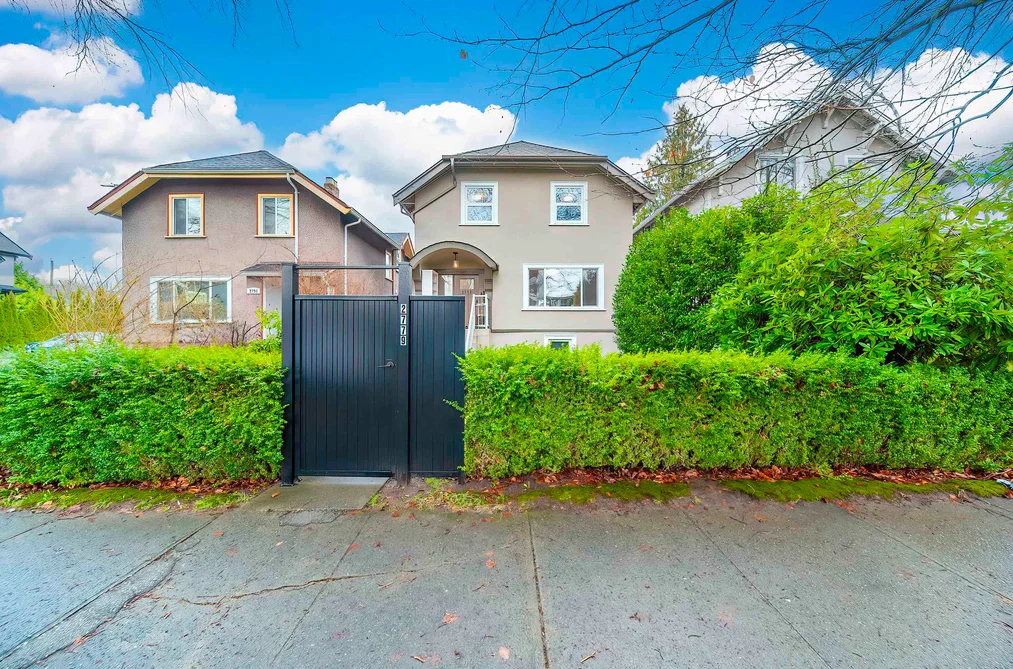 House for sale at 2779 W 13th Avenue Vancouver British Columbia - MLS: R3116515