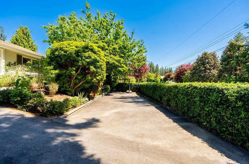 2784 CRESCENTVIEW DRIVE, North Vancouver BC V7R 2V1, North Vancouver BC — Residential for Sale - Photo 2