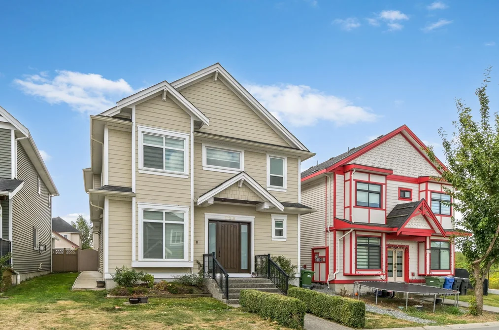 27916 CONDUCTOR DRIVE, Abbotsford BC V4W 3G3, Abbotsford BC — Residential for Sale - Photo 2