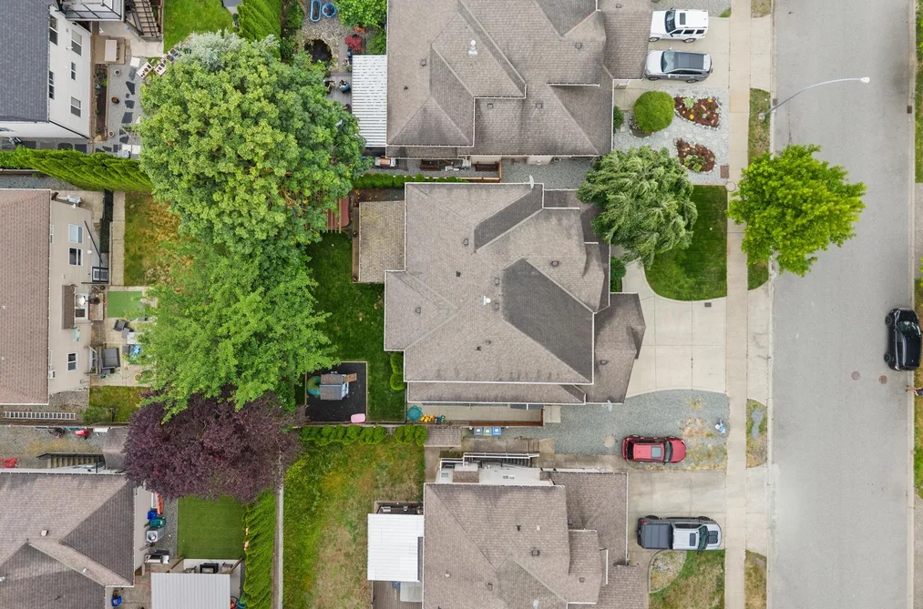 27958 TRESTLE AVENUE, Abbotsford BC V4X 2S7, Abbotsford BC — Residential for Sale - Photo 2