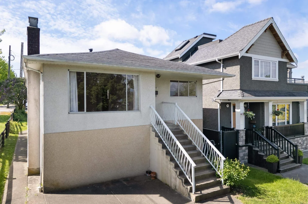 2798 E 24TH AVENUE, Vancouver BC V5R 1E4, Vancouver BC — Residential for Sale - Photo 2