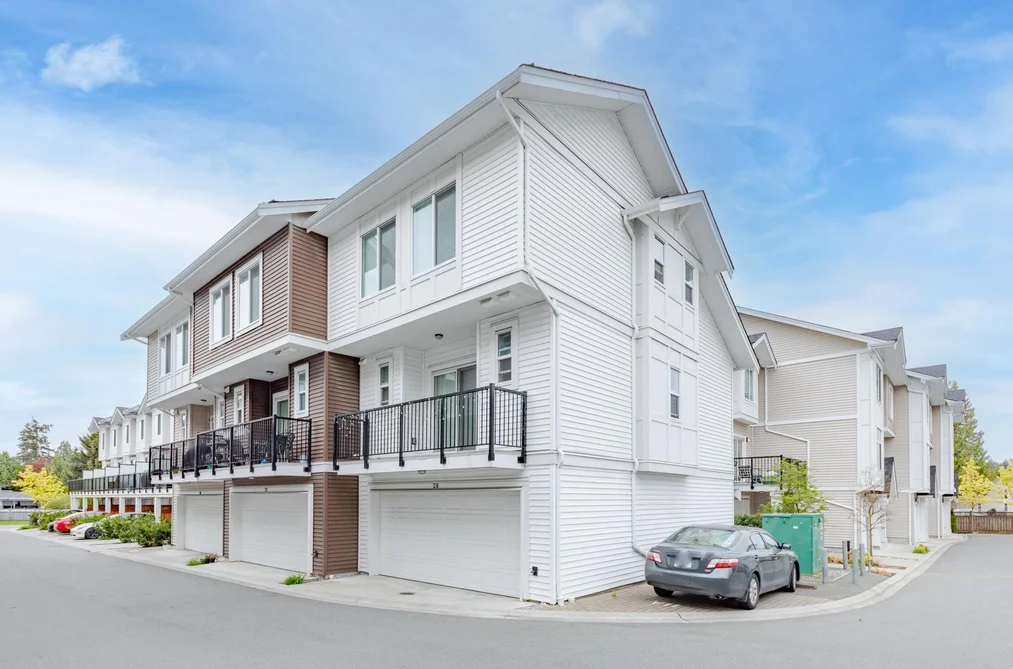 Townhouse for sale at 28 12073 62 Avenue Surrey British Columbia - MLS: R3115268