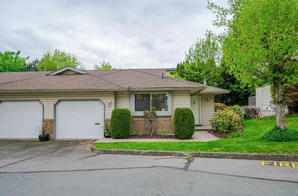 28 2023 WINFIELD DRIVE, Abbotsford BC V3G 1K5, Abbotsford BC — Residential for Sale - Photo 2