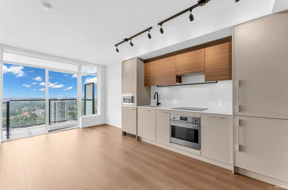 Condo for sale at 2801 13745 George Junction Surrey British Columbia - MLS: R3160288