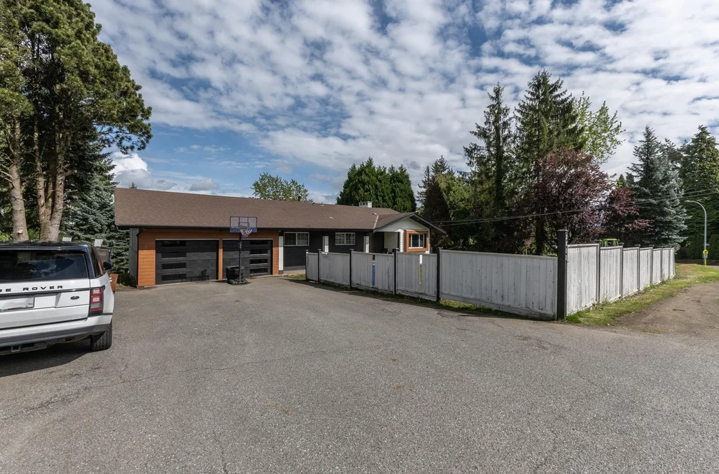2802 UPLAND CRESCENT, Abbotsford BC V2T 2E9, Abbotsford BC — Residential for Sale - Photo 2