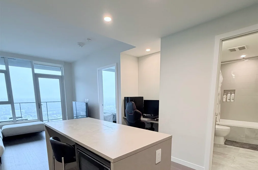 2803 2108 GILMORE AVENUE, Burnaby BC V5C 0N8, Burnaby BC — Residential for Sale - Photo 2