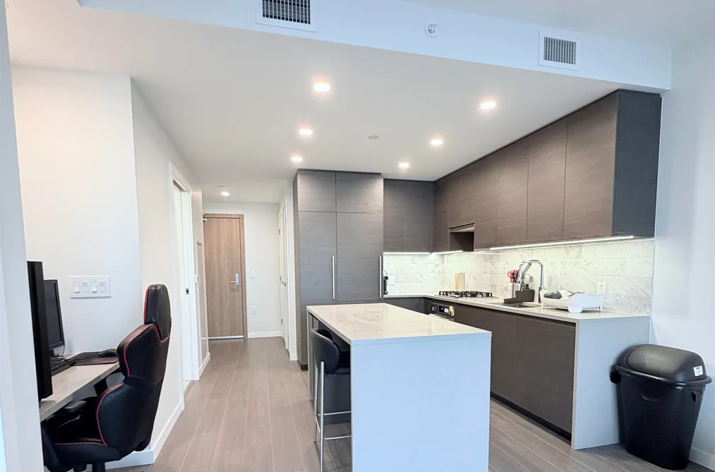 2803 2108 GILMORE AVENUE, Burnaby BC V5C 0N8, Burnaby BC — Residential for Sale - Photo 4