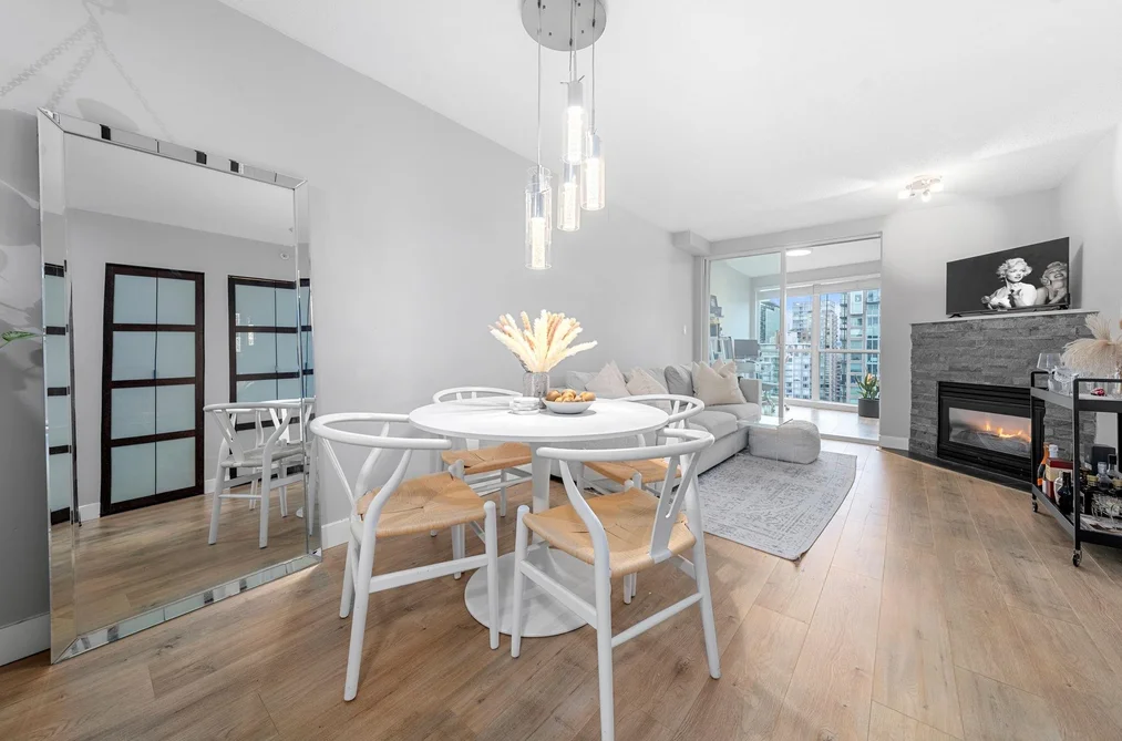 Condo for sale at 2803 939 Homer Street Vancouver British Columbia - MLS: R3105452