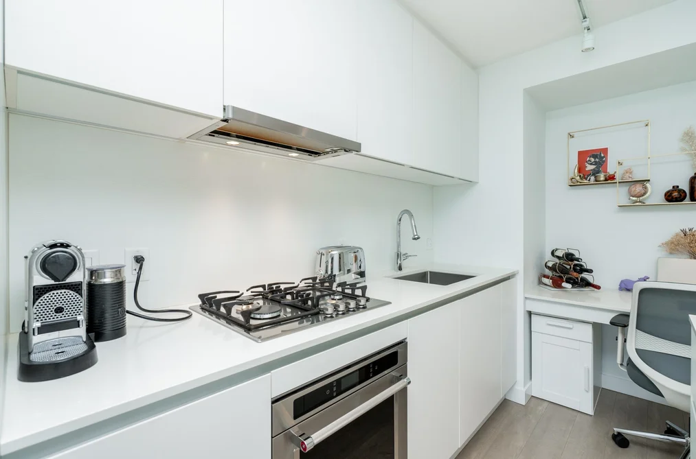 2810 908 QUAYSIDE DRIVE, New Westminster BC V3M 0L4, New Westminster BC — Residential for Sale — Photo 10 of 40