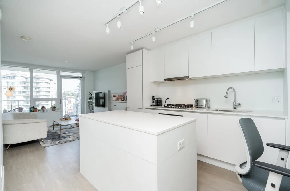 2810 908 QUAYSIDE DRIVE, New Westminster BC V3M 0L4, New Westminster BC — Residential for Sale — Photo 7 of 40