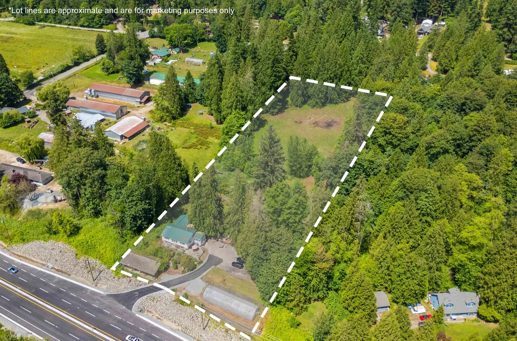 House for sale at 28203 Lougheed Highway Maple Ridge British Columbia - MLS: R3136535