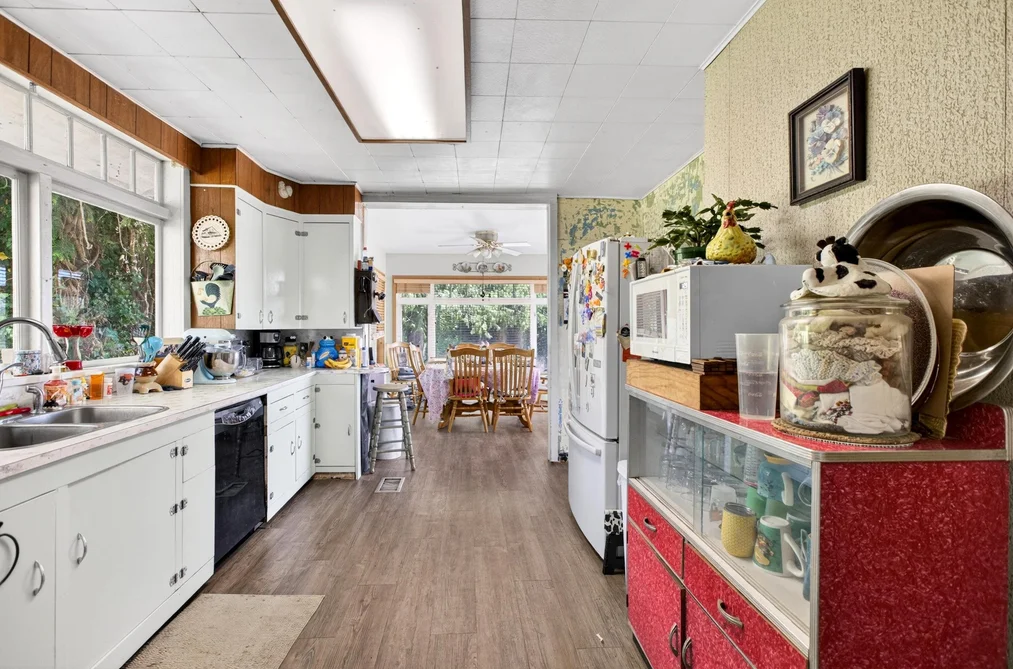 28203 LOUGHEED HIGHWAY, Maple Ridge BC V2W 1L1, Maple Ridge BC — Residential for Sale — Photo 10 of 40