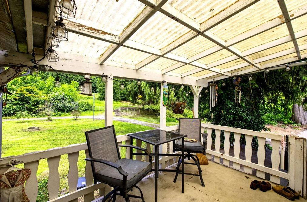 28203 LOUGHEED HIGHWAY, Maple Ridge BC V2W 1L1, Maple Ridge BC — Residential for Sale — Photo 8 of 40