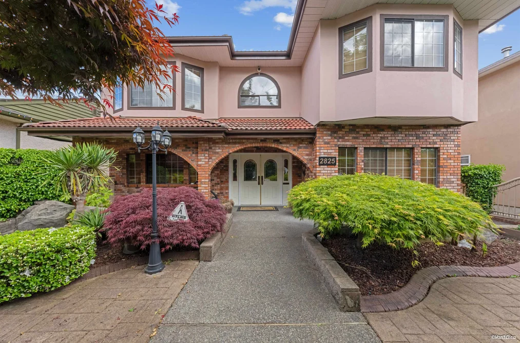 House for sale at 2825 E 3rd Avenue Vancouver British Columbia - MLS: R3138320