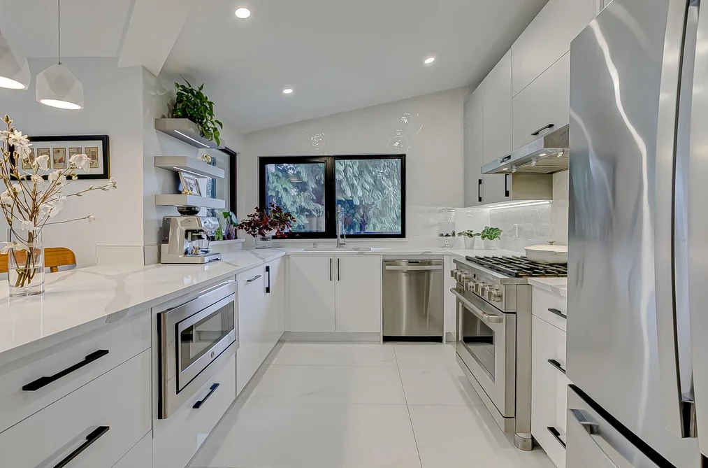 2836 VIOLET STREET, North Vancouver BC V7H 2L6, North Vancouver BC — Residential for Sale - Photo 2