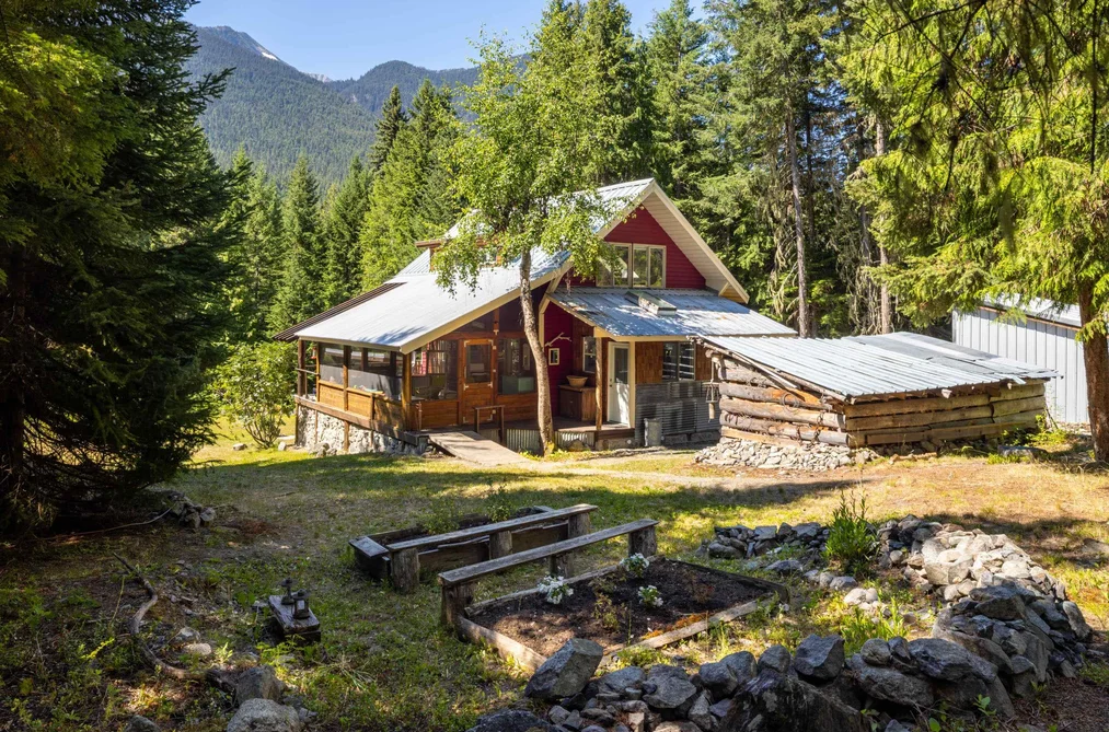 2841 BLACKWATER ROAD, D'Arcy BC V0N 1L0, D'Arcy BC — Residential for Sale - Photo 2