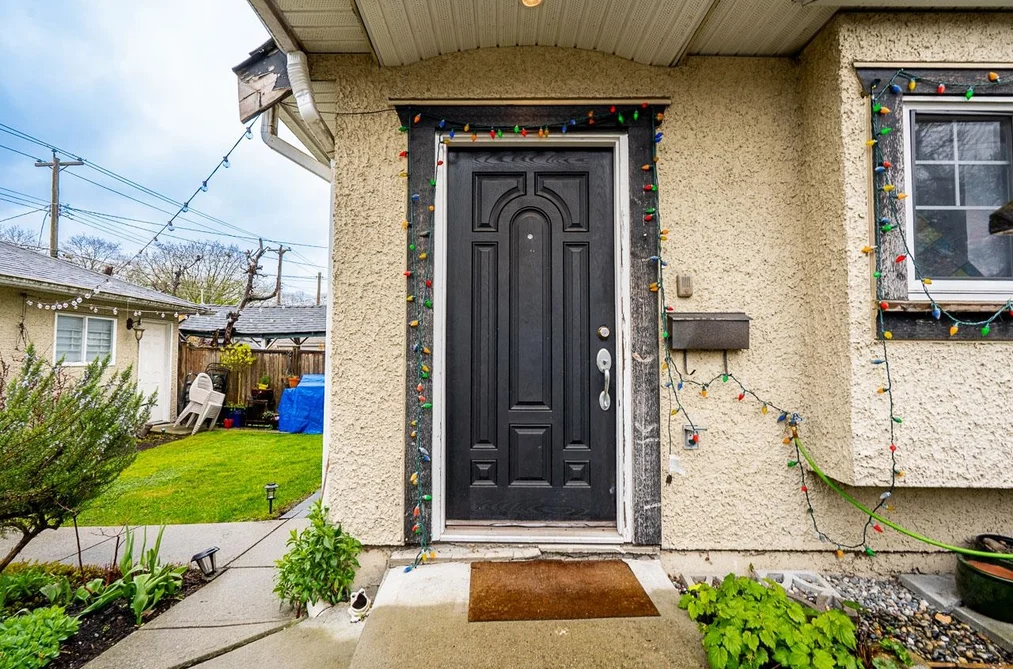 2849 LAKEWOOD DRIVE, Vancouver BC V5N 5P8, Vancouver BC — Residential for Sale - Photo 2