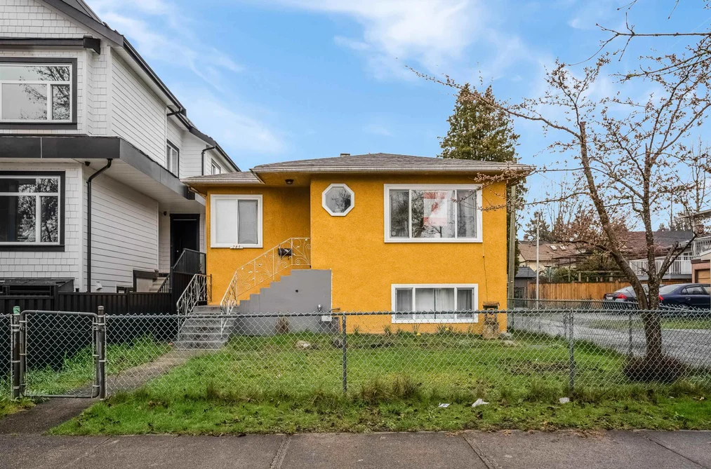 House for sale at 285 E 48th Avenue Vancouver British Columbia - MLS: R3105319
