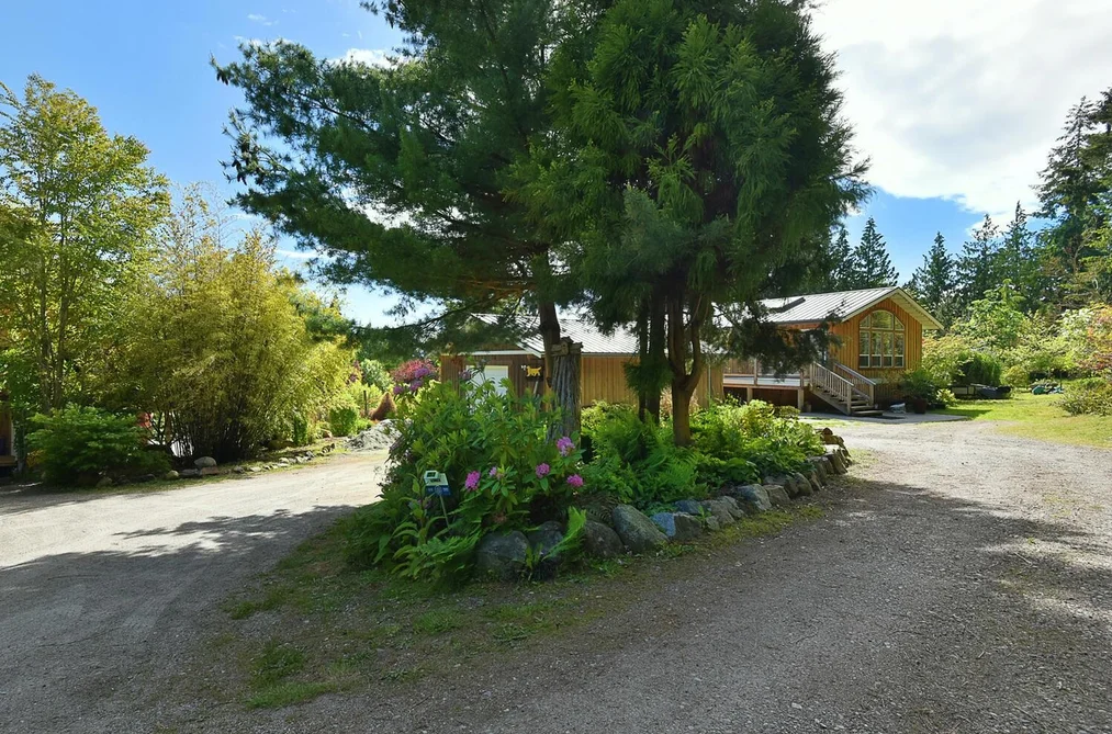 2855 LACEY PLACE, Roberts Creek BC V0N 2W4, Roberts Creek BC — Residential for Sale - Photo 3
