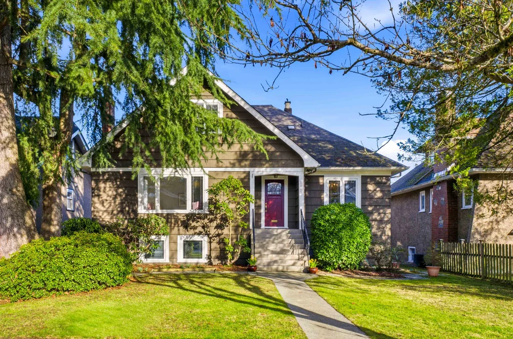 House for sale at 2865 W 30th Avenue Vancouver British Columbia - MLS: R3090687