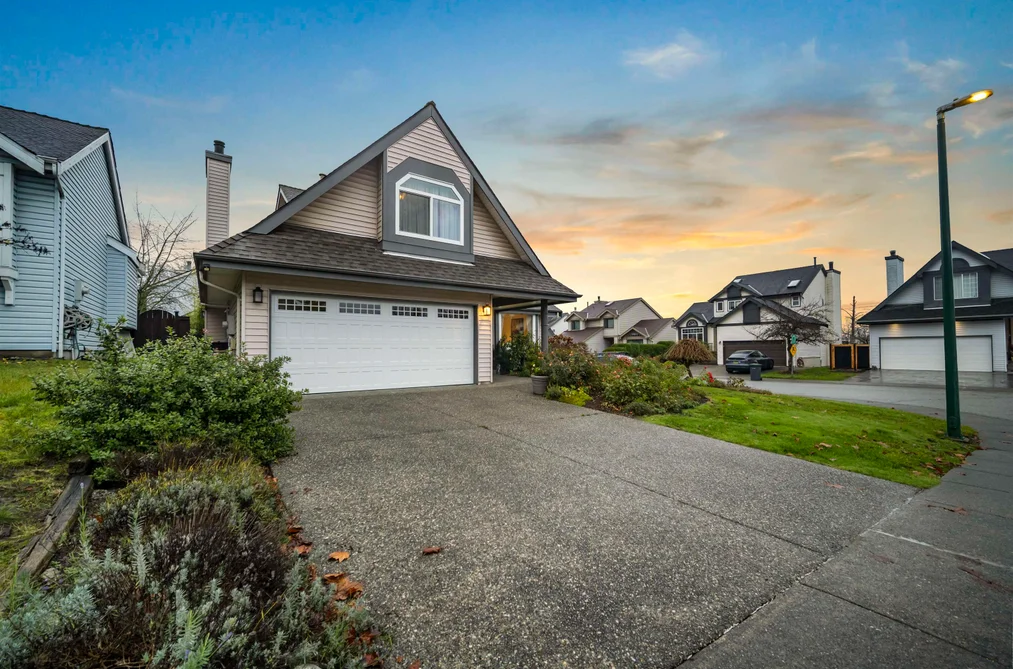 House for sale at 287 Santiago Street Coquitlam British Columbia - MLS: R3108795