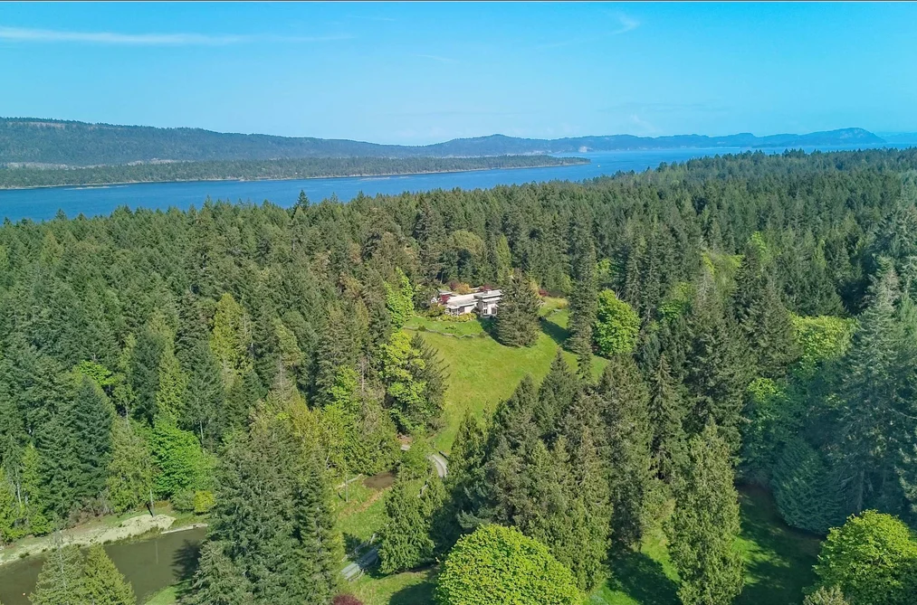 House for sale at 2875 Southey Point Road Salt Spring Island British Columbia - MLS: R3094215