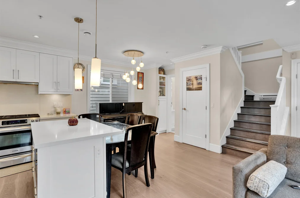 2885 E 41st Avenue, Vancouver, BC - Townhouse for Sale - Photo 10 of 30 2885 E 41st Avenue, Vancouver, BC - Townhouse for Sale - Photo 10 of 30