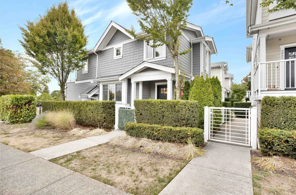 2885 E 41st Avenue, Vancouver, BC - Townhouse for Sale - Photo 2 of 30 2885 E 41st Avenue, Vancouver, BC - Townhouse for Sale - Photo 2 of 30