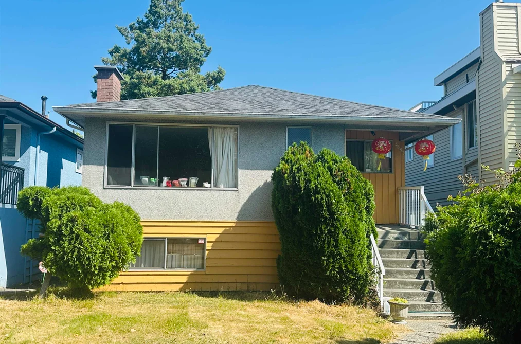 House for sale at 2887 W 24th Avenue Vancouver British Columbia - MLS: R3033547