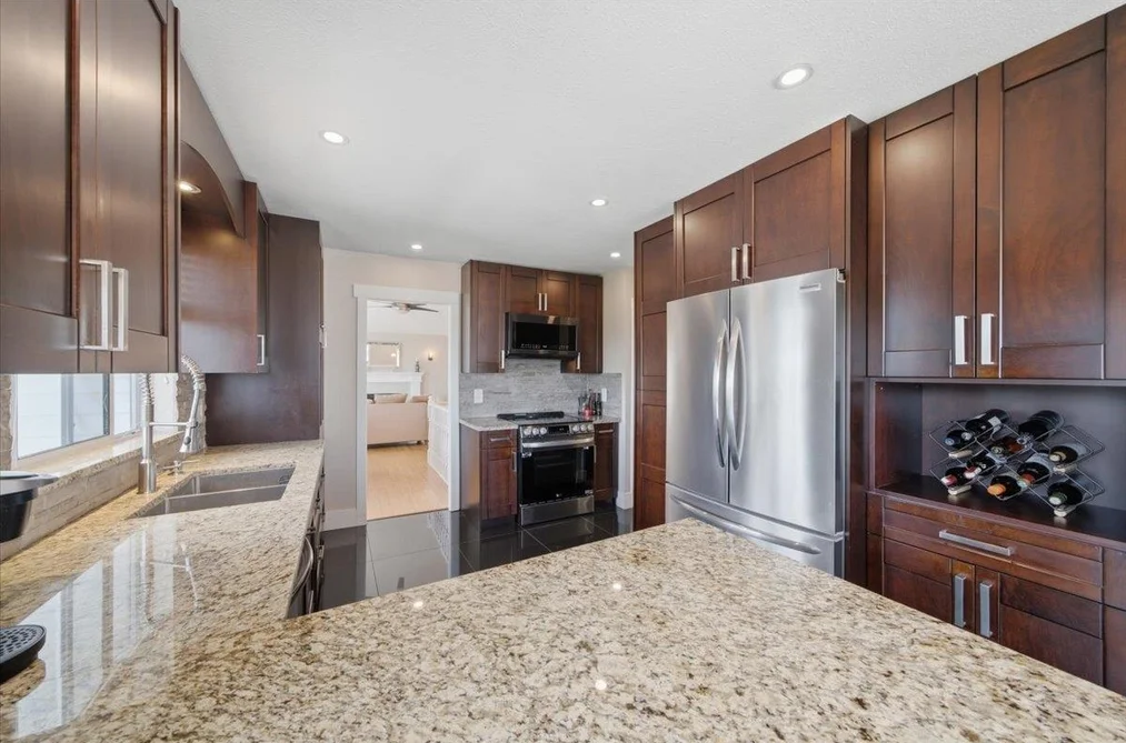 2893 DELAHAYE DRIVE, Coquitlam BC V3B 7A4, Coquitlam BC — Residential for Sale — Photo 12 of 40
