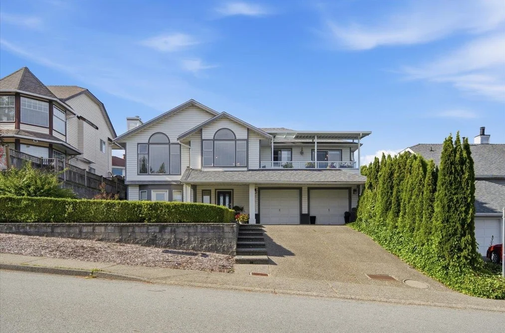 2893 DELAHAYE DRIVE, Coquitlam BC V3B 7A4, Coquitlam BC — Residential for Sale — Photo 3 of 40