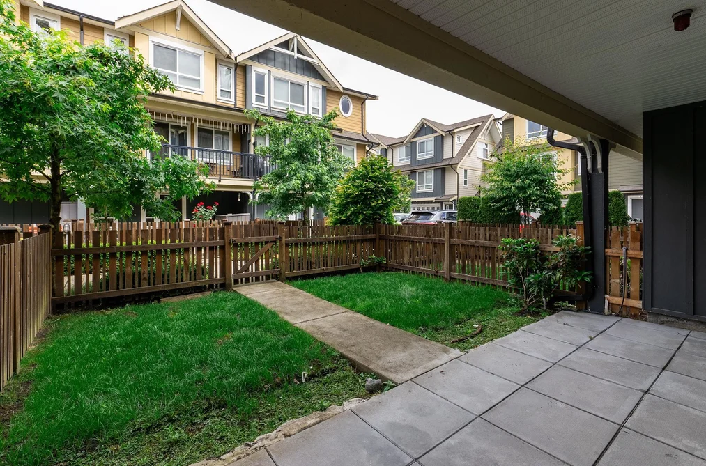 29 430 DUNCAN STREET, New Westminster BC V3M 0M2, New Westminster BC — Residential for Sale — Photo 3 of 40