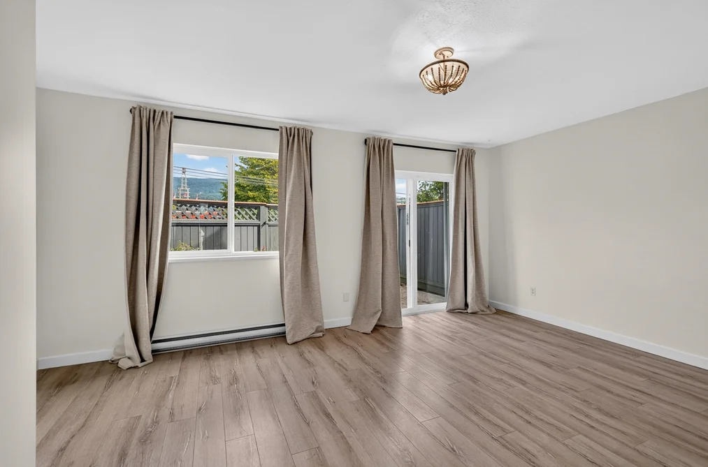 29-5761 Wharf Avenue, Sechelt, BC - Townhouse for Sale - Photo 18 of 40 29-5761 Wharf Avenue, Sechelt, BC - Townhouse for Sale - Photo 18 of 40