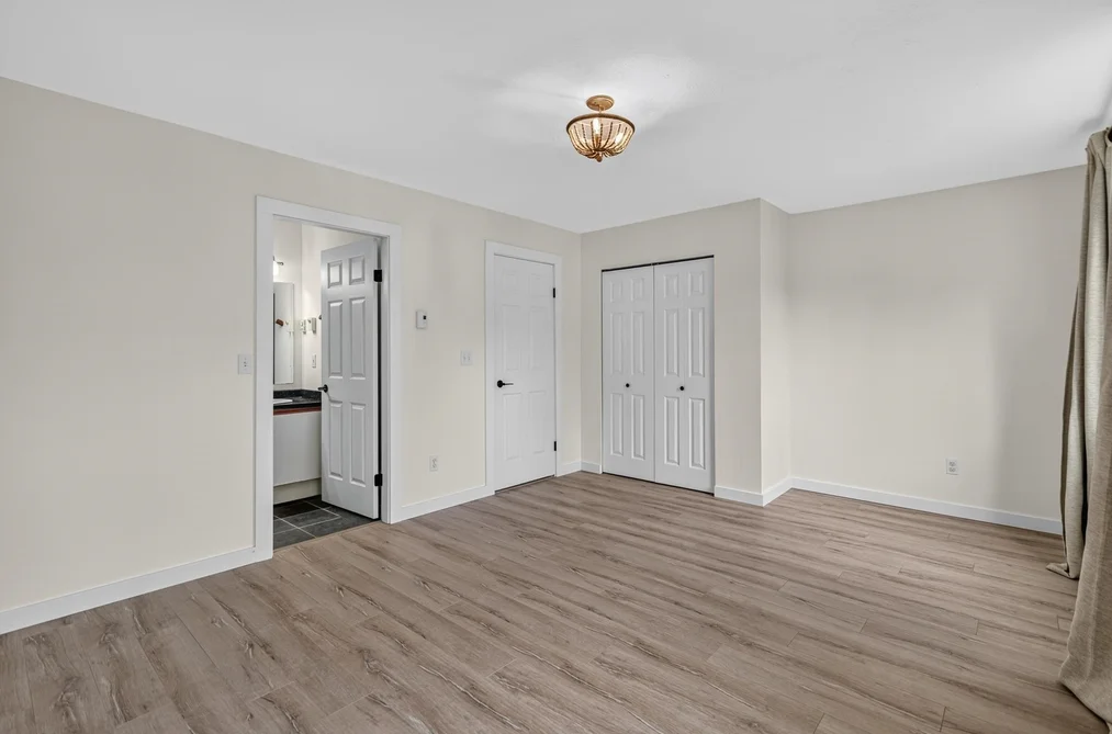 29-5761 Wharf Avenue, Sechelt, BC - Townhouse for Sale - Photo 19 of 40 29-5761 Wharf Avenue, Sechelt, BC - Townhouse for Sale - Photo 19 of 40