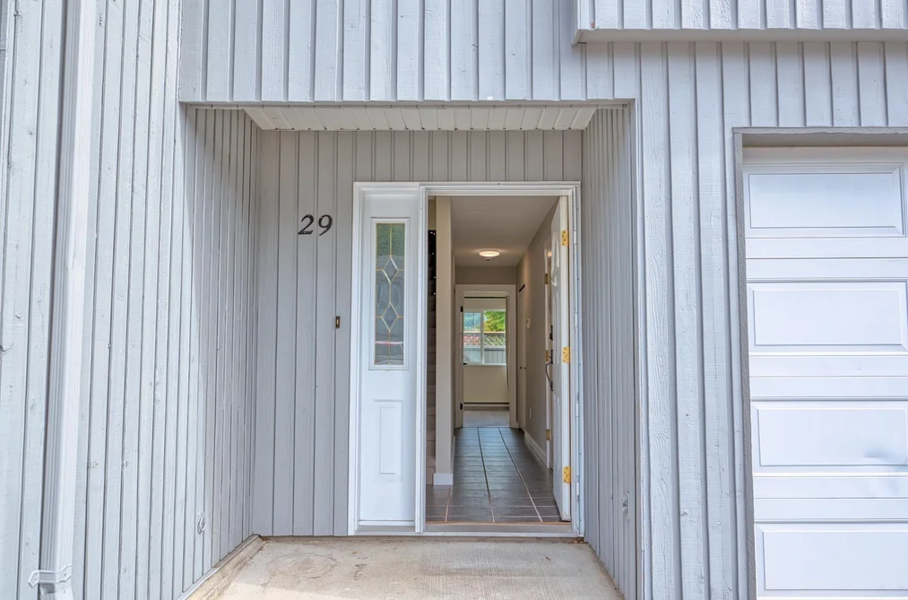 29-5761 Wharf Avenue, Sechelt, BC - Townhouse for Sale - Photo 2 of 40 29-5761 Wharf Avenue, Sechelt, BC - Townhouse for Sale - Photo 2 of 40
