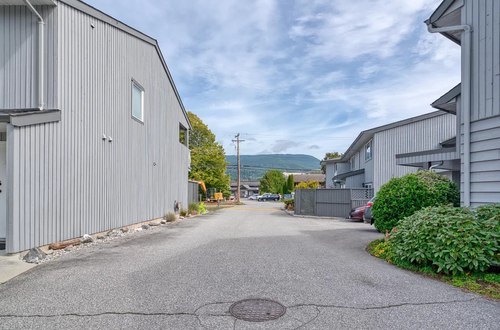 29-5761 Wharf Avenue, Sechelt, BC - Townhouse for Sale - Photo 24 of 40 29-5761 Wharf Avenue, Sechelt, BC - Townhouse for Sale - Photo 24 of 40