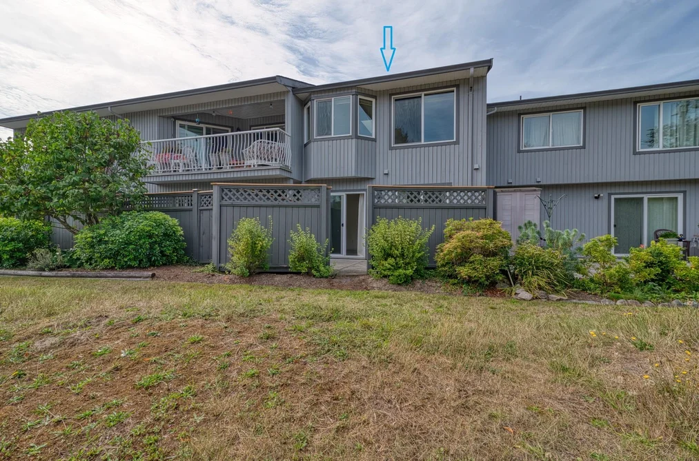 29-5761 Wharf Avenue, Sechelt, BC - Townhouse for Sale - Photo 3 of 40 29-5761 Wharf Avenue, Sechelt, BC - Townhouse for Sale - Photo 3 of 40
