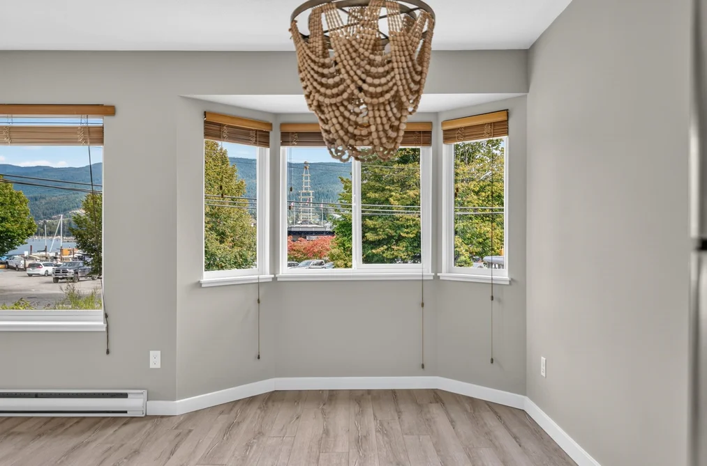 29-5761 Wharf Avenue, Sechelt, BC - Townhouse for Sale - Photo 9 of 40 29-5761 Wharf Avenue, Sechelt, BC - Townhouse for Sale - Photo 9 of 40