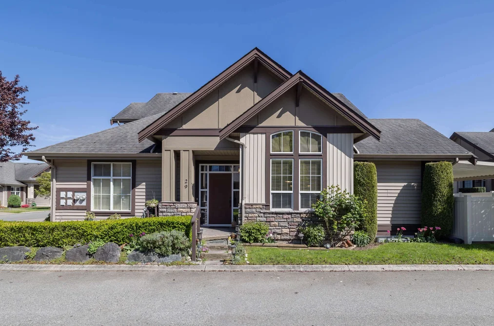 Townhouse for sale at 29 6577 Southdowne Place Chilliwack British Columbia - MLS: R3116816