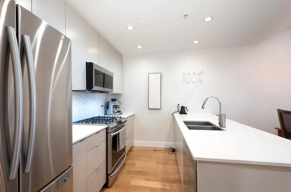 290 E 11th Avenue, Vancouver, BC - Townhouse for Sale - Photo 10 of 28 290 E 11th Avenue, Vancouver, BC - Townhouse for Sale - Photo 10 of 28