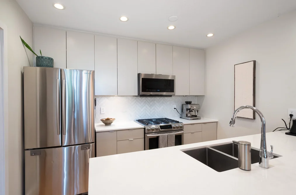 290 E 11th Avenue, Vancouver, BC - Townhouse for Sale - Photo 11 of 28 290 E 11th Avenue, Vancouver, BC - Townhouse for Sale - Photo 11 of 28