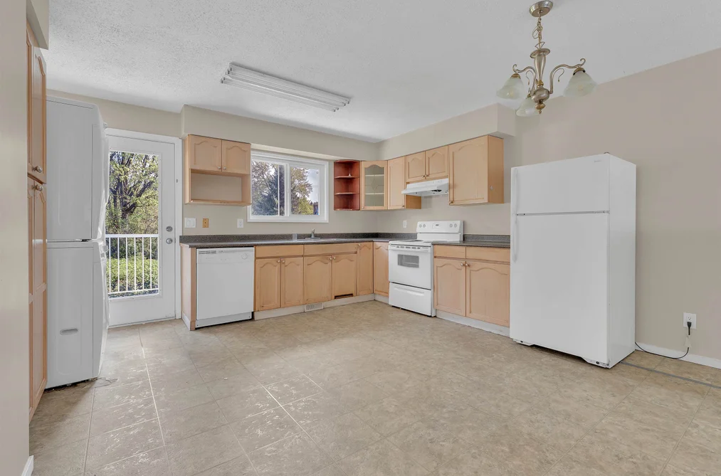 2900 2902 BABICH STREET, Abbotsford BC V2S 3K5, Abbotsford BC — Residential Income for Sale - Photo 6
