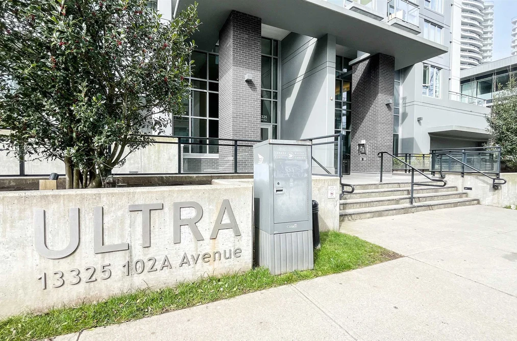 Condo for sale at 2903 13325 102a Avenue Surrey British Columbia - MLS: R3108255
