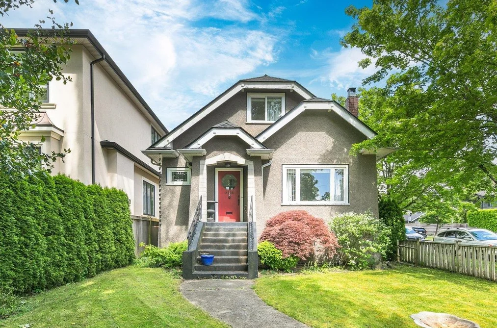 House for sale at 2903 W 42nd Avenue Vancouver British Columbia - MLS: R3098505