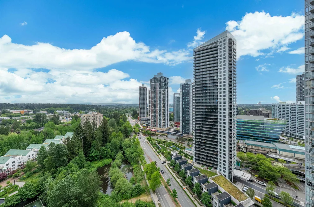 Condo for sale at 13696 100 Avenue Surrey British Columbia - MLS: R3130409