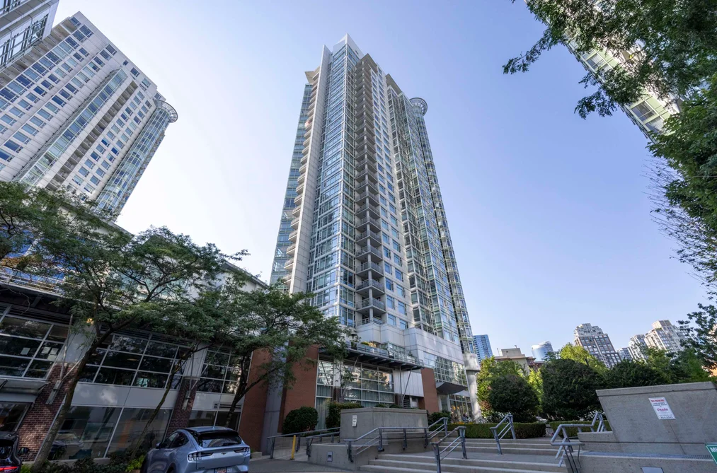 Condo for sale at 2907 198 Aquarius Mews Vancouver British Columbia - MLS: R3095224