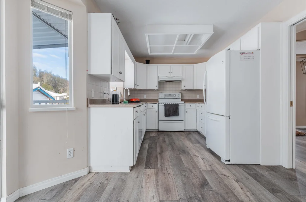 2907 CROSSLEY DRIVE, Abbotsford BC V2T 5H1, Abbotsford BC — Residential for Sale - Photo 2