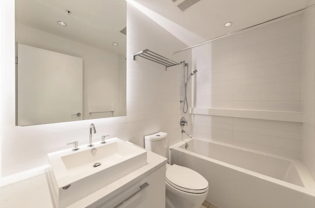 2908 7388 KINGSWAY, Burnaby, BC — Residential for Sale — Photo 18 of 36