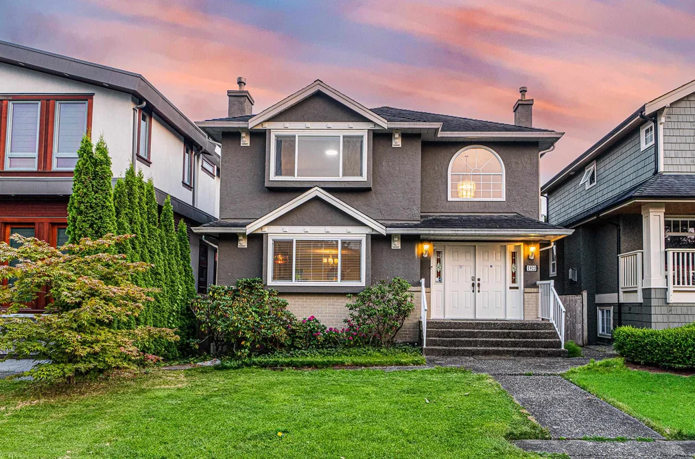House for sale at 2922 W 22nd Avenue Vancouver British Columbia - MLS: R3073224